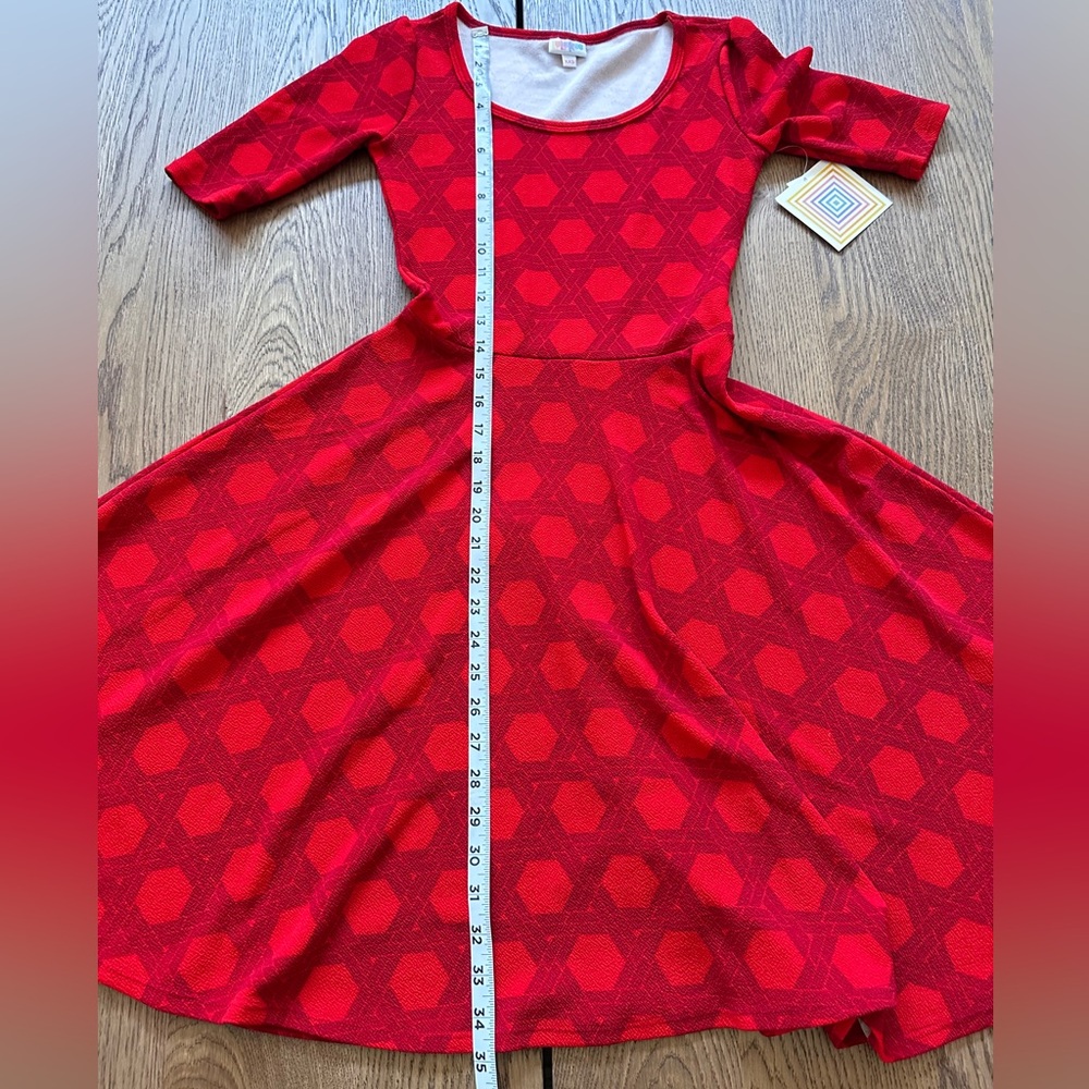 NWT. Elegant Red Patterned Dress Size XXS - Picture 10 of 15